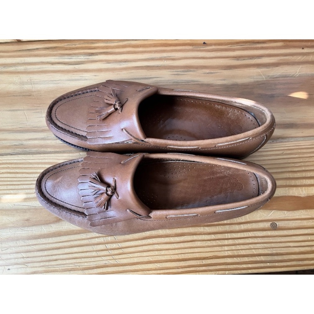 Men’s SAS Tan Brown Leather Loafers Tassels Sz 11 Slip On Dress Shoes